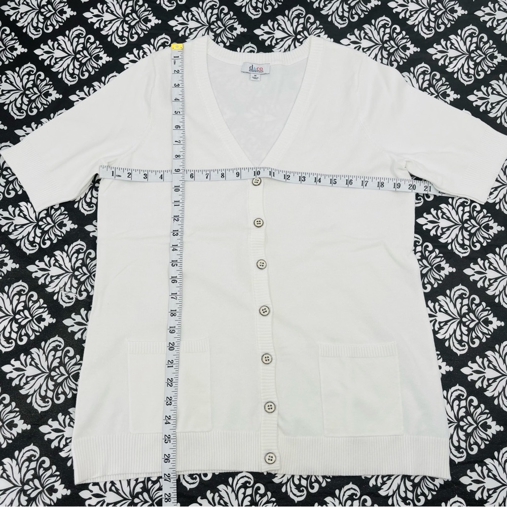 Denim&Co Essentials Short Sleeve White Button Down 2 Pockets Sweater Sz M NWOT - Picture 6 of 7